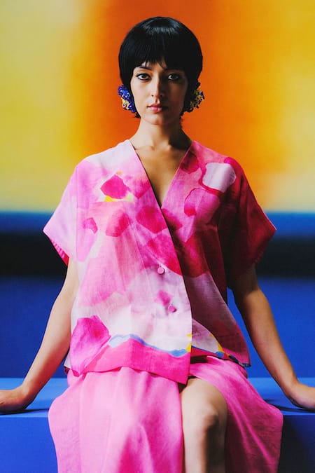 Shop Clos Blush Linen, Silk V-neck Pink Kurta And Dhoti Skirt Online at Aza Fashions Shop_Clos_Blush Linen, Silk V-neck Pink Kurta And Dhoti Skirt _Online_at_Aza_Fashions