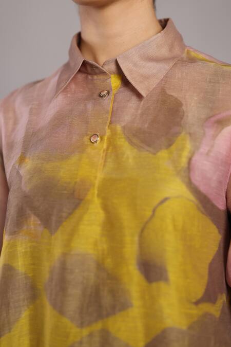 Shop Clos Beige Linen, Silk Collared Designer Kurta And Pant Set Online at Aza Fashions Shop_Clos_Beige Linen, Silk Collared Designer Kurta And Pant Set _Online_at_Aza_Fashions