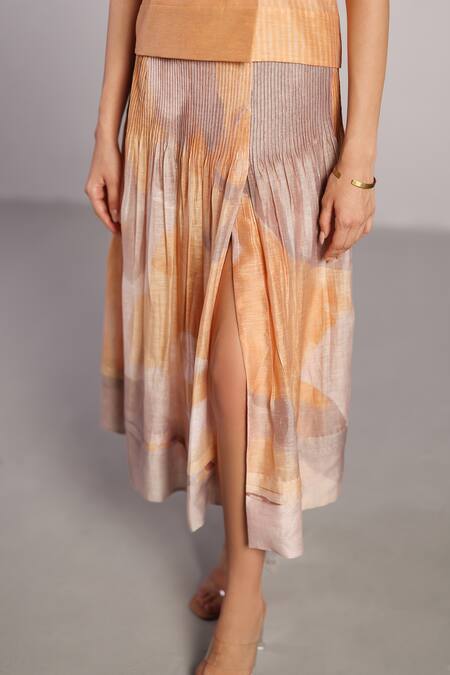 Clos Orange Linen, Silk V-neck Soft Grey And Designer Waistcoat Set at Aza Fashions Clos_Orange Linen, Silk V-neck Soft Grey And Designer Waistcoat Set _at_Aza_Fashions