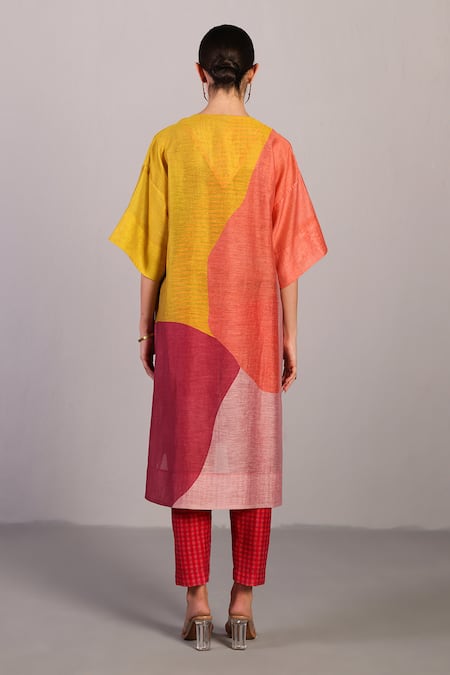 Shop_Clos_Orange Linen, Silk V-neck Designer And Red Kurta Pant Set _at_Aza_Fashions