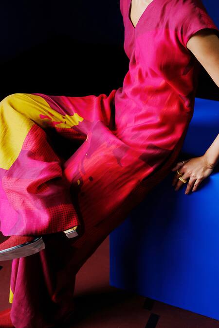 Buy_Clos_Maroon Linen, Silk V-neck Designer Deep Red Jumpsuit _Online_at_Aza_Fashions