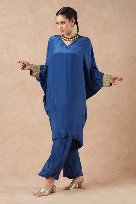 Buy Dori & CO. Sapphire Embroidery V-neck Blue Silk Crepe Set Online at Aza Fashions Buy_Dori & CO._Sapphire Embroidery V-neck Blue Silk Crepe Set _Online_at_Aza_Fashions