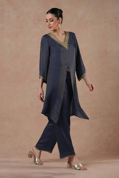 Dori & CO._Blue Tissue, Silk Embroidery V-neck Midnight Metal Kurta Set _Online_at_Aza_Fashions