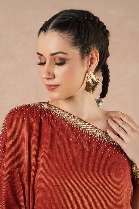 Buy_Dori & CO._Red Embroidery Asymmetric Ruby Metal Hand Kaftan _Online_at_Aza_Fashions