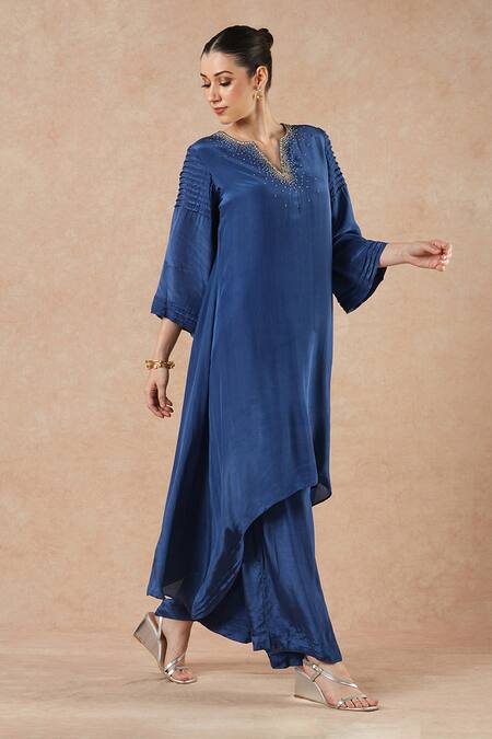 Buy Dori & CO. Sapphire Embroidery Split V-neck Blue Silk Crepe Kurta And Pants Set Online at Aza Fashions Buy_Dori & CO._Sapphire Embroidery Split V-neck Blue Silk Crepe Kurta And Pants Set _Online_at_Aza_Fashions