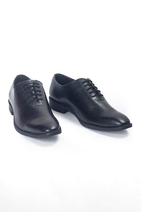 Domani Black Classic Wholecut Derby Shoes