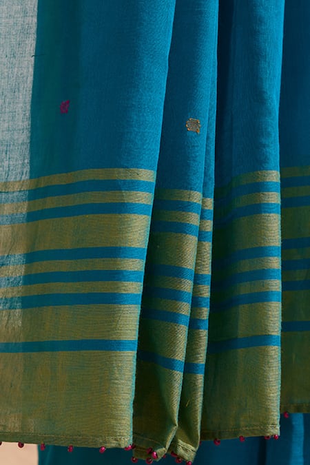 Buy Dressfolk Blue Cotton Handwoven Designer Saree Set With Running Blouse Online at Aza Fashions Buy_Dressfolk_Blue Cotton Handwoven Designer Saree Set With Running Blouse _Online_at_Aza_Fashions