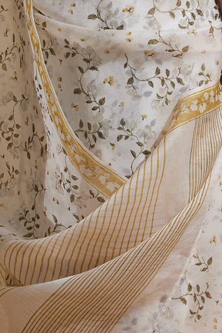 Buy_Dressfolk_Ivory Organza Embroidery Floral Saree With Running Blouse _Online_at_Aza_Fashions