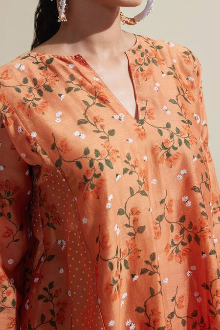 Buy_Dressfolk_Orange Chanderi Embroidery V-neck Floral Kurta Pant Set_Online_at_Aza_Fashions