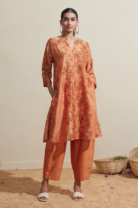 Dressfolk Orange Chanderi Embroidery V-neck Floral Kurta Pant Set