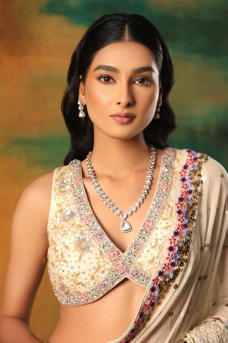 Shop Meenagurnam Ivory Georgette, Net, Viscose Sequins, Embroidery V-neck Multicolor Saree Set Online at Aza Fashions Shop_Meenagurnam_Ivory Georgette, Net, Viscose Sequins, Embroidery V-neck Multicolor Saree Set _Online_at_Aza_Fashions