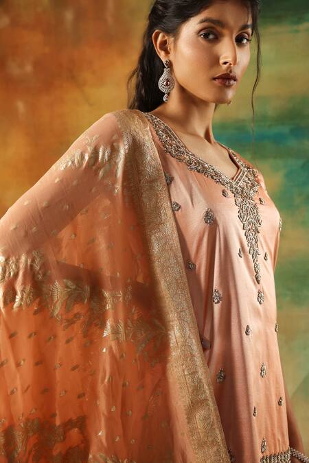 Meenagurnam_Blush Sequins, Embroidery Round Neck Gold Kurta Set _at_Aza_Fashions