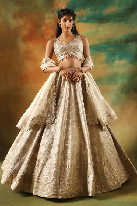 Buy Meenagurnam Gold Tissue Sequins, Mirrors V-neck Designer Embellished Lehenga Set Buy_Meenagurnam_Gold Tissue Sequins, Mirrors V-neck Designer Embellished Lehenga Set