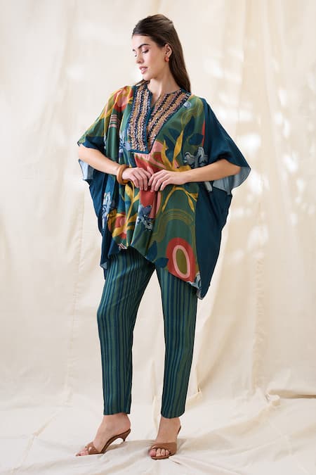 Soup By Sougat Paul_Green Chanderi Embroidery Split V-neck Flora Embellished Co-ord Set _at_Aza_Fashions