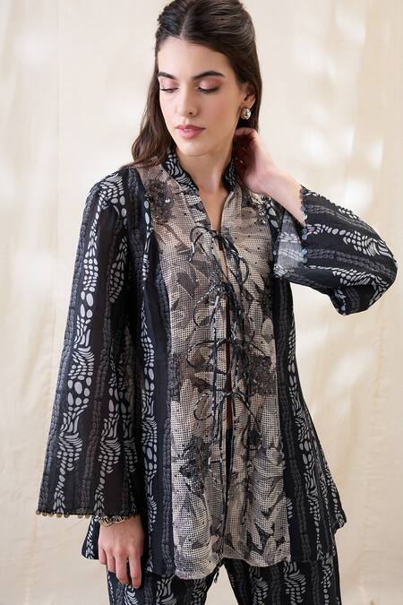 Soup By Sougat Paul_Black Linen Embroidery Round Neck Hand Co-ord Set _at_Aza_Fashions