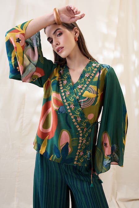 Soup By Sougat Paul_Green Chanderi Embroidery V-neck Flora Embellished Angrakha Set _at_Aza_Fashions