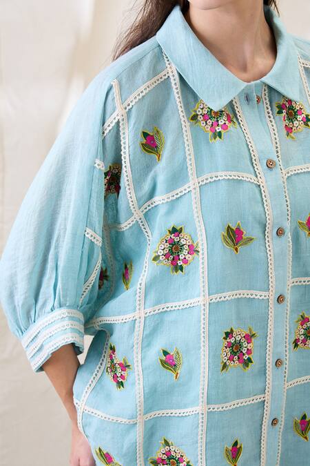 Soup By Sougat Paul Blue Linen Embroidery, Lace Collared Gulzaar Appliqued Co-ord Set at Aza Fashions Soup By Sougat Paul_Blue Linen Embroidery, Lace Collared Gulzaar Appliqued Co-ord Set _at_Aza_Fashions