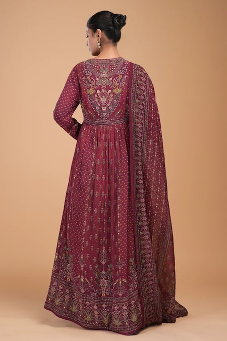 Nirraamyaa Maroon Hand Embroidered Kurta Set 