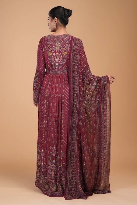 Nirraamyaa_Maroon Doriya, Crepe Rhinestones, Gota Patti High Hand Embroidered Kurta Set _at_Aza_Fashions