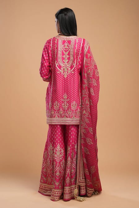 Nirraamyaa Fuchsia Hand Embroidered Kurta Set 