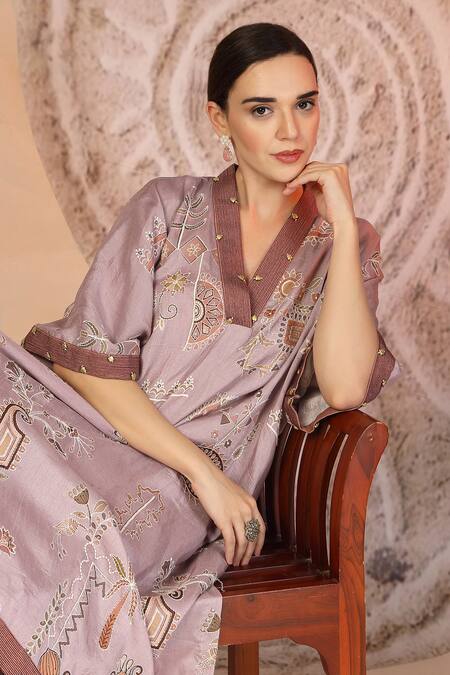 Soniya G_Mauve Cotton Embroidery V-neck Kaftan And Pant Set _at_Aza_Fashions
