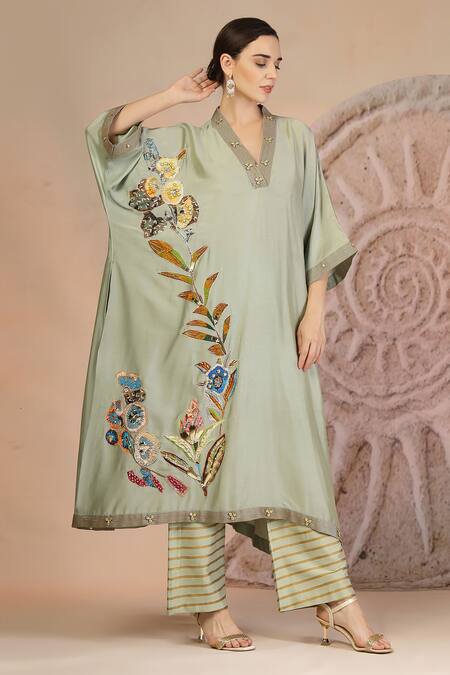 Shop_Soniya G_Green Muslin, Silk Embroidery V-neck Pista Kurta And Pant Set _Online_at_Aza_Fashions