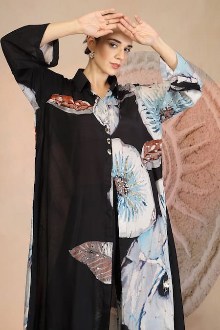 Shop_Soniya G_Black Muslin, Silk Collared Charcoal Floral Print Kurta Set _Online_at_Aza_Fashions