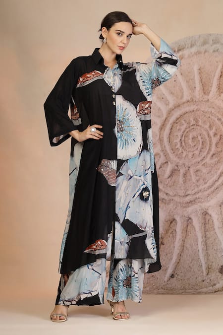 Buy_Soniya G_Black Muslin, Silk Collared Charcoal Floral Print Kurta Set 
