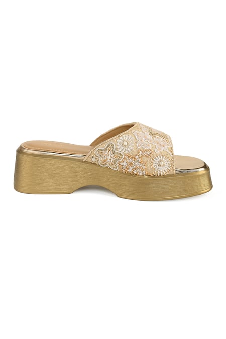 Anaar_Beige Embroidery, Beads Designer Sea Star Sandals _Online_at_Aza_Fashions