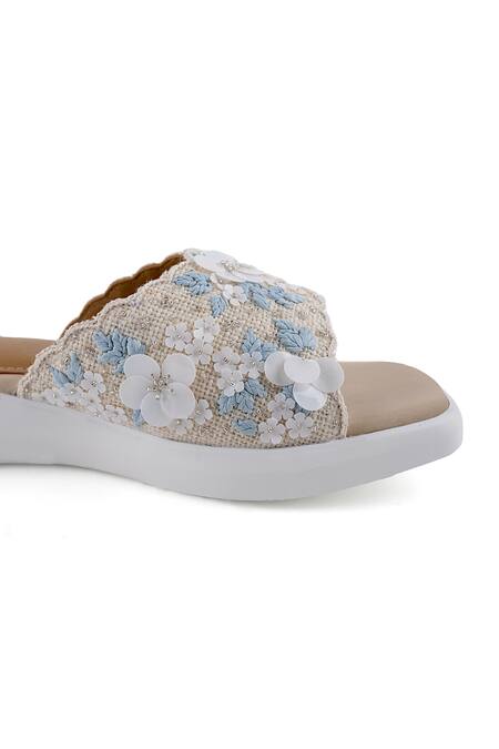 Anaar_Beige Fabric Flowers Designer Villa Magnolia Sandals _Online_at_Aza_Fashions