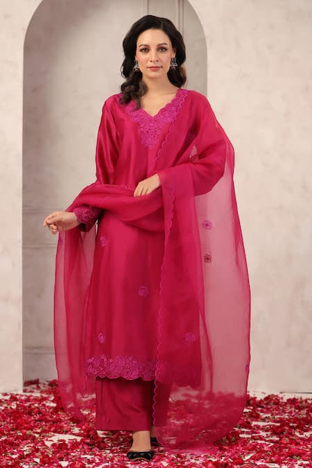 Buy_Anshu Wadhwa_Coral Chanderi, Organza Embroidery Round Neck Wine Kurta Set 