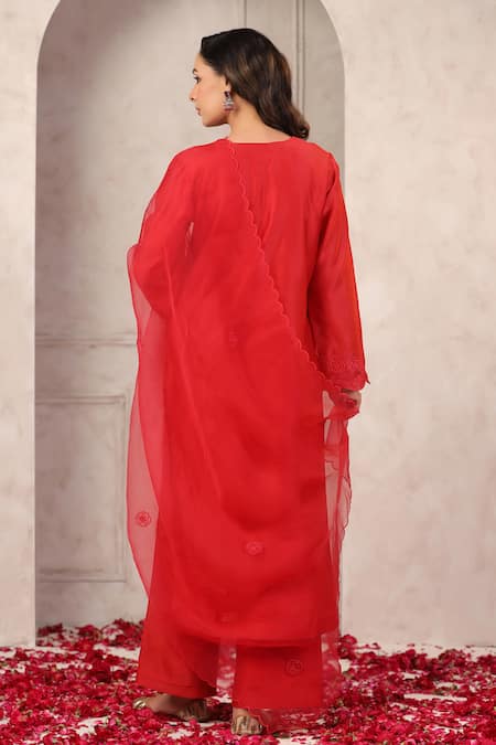 Shop Anshu Wadhwa Red Chanderi Embroidery V-neck Kurta Pant Set at Aza Fashions Shop_Anshu Wadhwa_Red Chanderi Embroidery V-neck Kurta Pant Set _at_Aza_Fashions