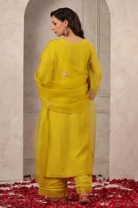 Anshu Wadhwa Yellow Chanderi Embroidered Kurta Set 