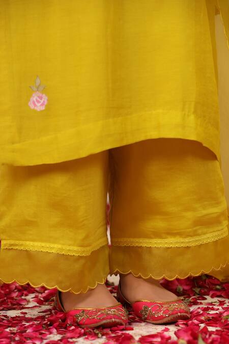 Shop_Anshu Wadhwa_Yellow Chanderi, Organza Embroidery Round Neck Kurta Set _Online_at_Aza_Fashions