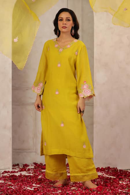 Anshu Wadhwa Yellow Chanderi Embroidered Kurta Set 