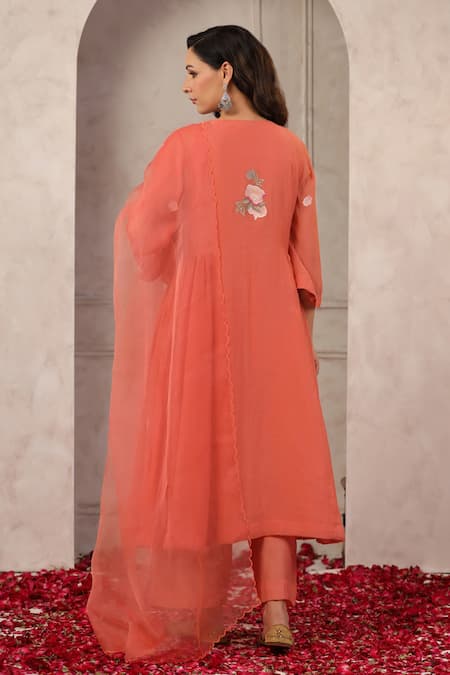 Anshu Wadhwa Peach Chanderi Embroidered Kurta Set 