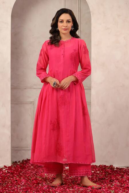 Anshu Wadhwa_Pink Chanderi, Organza Embroidery Round Neck Kurta Pant Dupatta Set _Online_at_Aza_Fashions