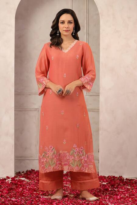 Shop_Anshu Wadhwa_Peach Chanderi, Organza Embroidery V-neck Kurta Set _Online_at_Aza_Fashions