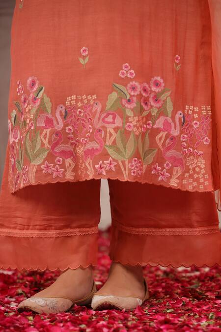 Buy_Anshu Wadhwa_Peach Chanderi, Organza Embroidery V-neck Kurta Set 