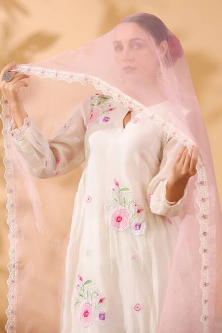 Shop_Anshu Wadhwa_Ivory Chanderi, Organza Embroidery Keyhole Neck Pink And Kurta Set _Online_at_Aza_Fashions