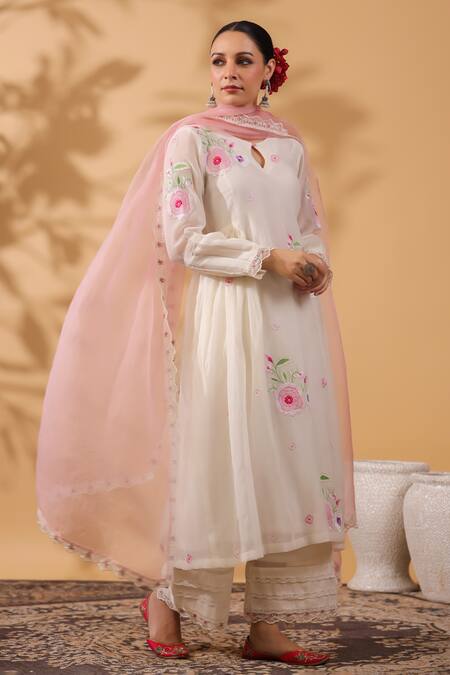 Anshu Wadhwa_Ivory Chanderi, Organza Embroidery Keyhole Neck Pink And Kurta Set _at_Aza_Fashions