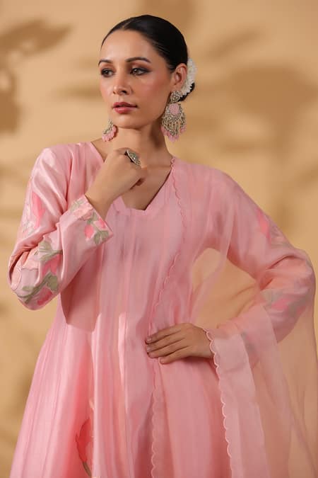 Buy_Anshu Wadhwa_Pink Chanderi, Organza Embroidery V-neck Anarkali Set _Online_at_Aza_Fashions