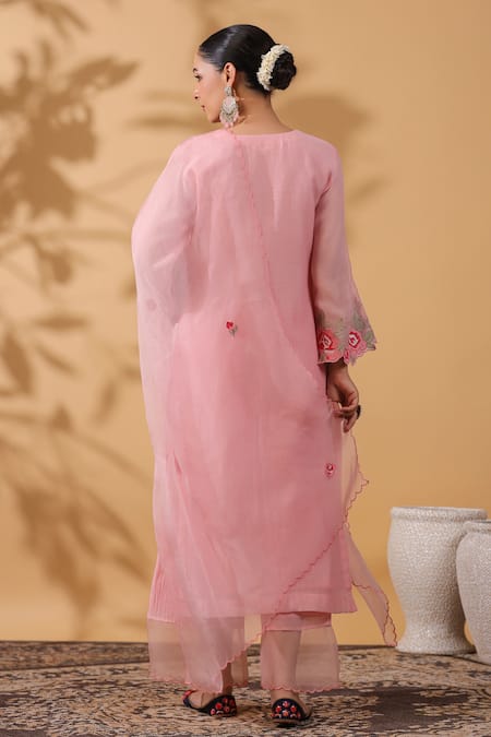 Anshu Wadhwa Chanderi Embroidered Kurta Set 