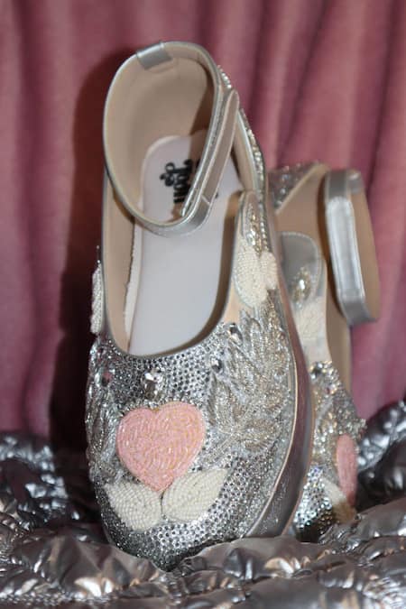Chal Jooti_Silver Blush Bonbon Wedding Sneakers_Online_at_Aza_Fashions