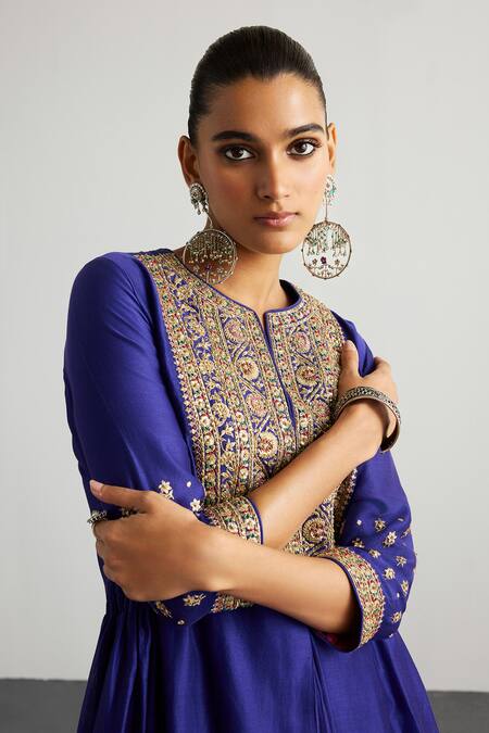 RI.Ritu Kumar Purple , Chanderi, Organza Embroidery Designer Alaknanda Kurta Set Online at Aza Fashions RI.Ritu Kumar_Purple , Chanderi, Organza Embroidery Designer Alaknanda Kurta Set _Online_at_Aza_Fashions