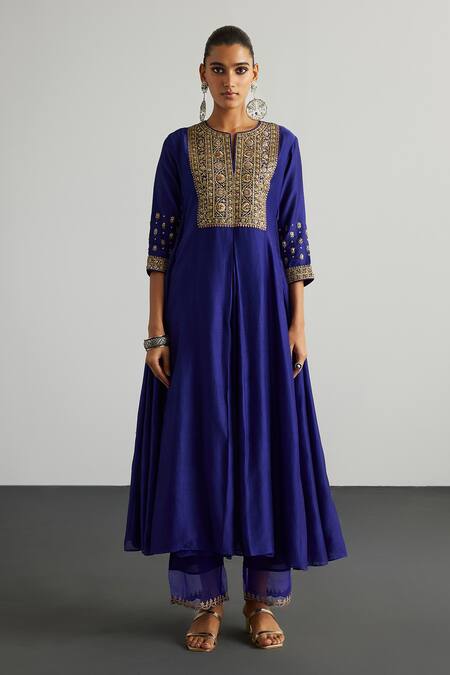 RI.Ritu Kumar Purple , Chanderi, Organza Embroidery Designer Alaknanda Kurta Set at Aza Fashions RI.Ritu Kumar_Purple , Chanderi, Organza Embroidery Designer Alaknanda Kurta Set _at_Aza_Fashions