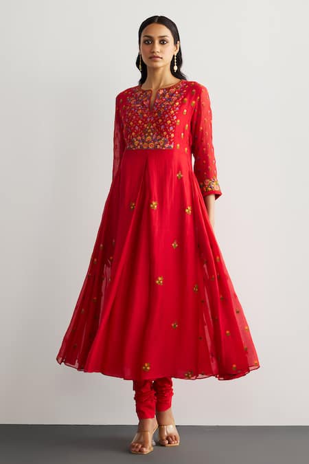 RI.Ritu Kumar Red Chanderi, Silk, Cotton, Lycra Embroidery Round Neck Haldi Kurta Set at Aza Fashions RI.Ritu Kumar_Red Chanderi, Silk, Cotton, Lycra Embroidery Round Neck Haldi Kurta Set _at_Aza_Fashions