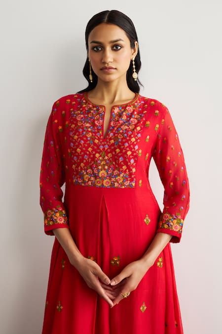 Buy RI.Ritu Kumar Red Chanderi, Silk, Cotton, Lycra Embroidery Round Neck Haldi Kurta Set Buy_RI.Ritu Kumar_Red Chanderi, Silk, Cotton, Lycra Embroidery Round Neck Haldi Kurta Set