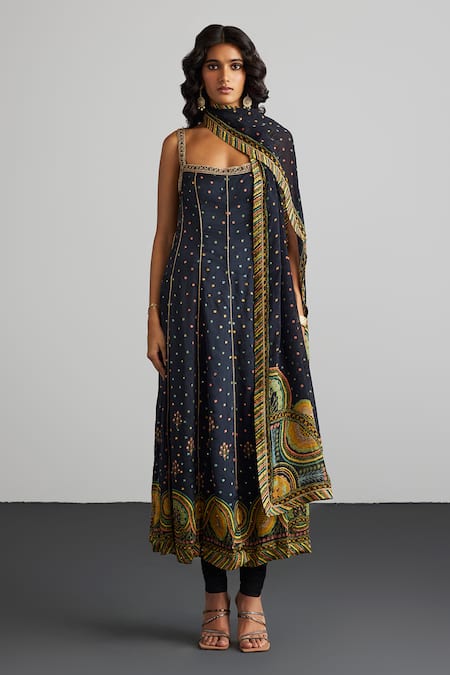 RI.Ritu Kumar Black Gaj Print Kurta Set 