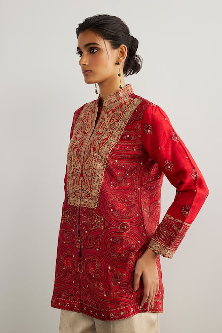 RI.Ritu Kumar Red Embroidery Mandarin Collar Brocade Jamawar Kurta at Aza Fashions RI.Ritu Kumar_Red Embroidery Mandarin Collar Brocade Jamawar Kurta _at_Aza_Fashions